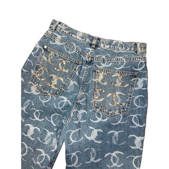 Chanel 23B Runway Light Blue Denim White CC Printed Logo Sequin Regular Jeans 38 - Picture 15 of 16